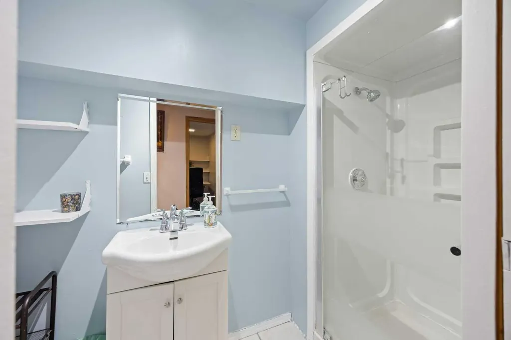 452 Manora Way NE Calgary AB T2A 4R4