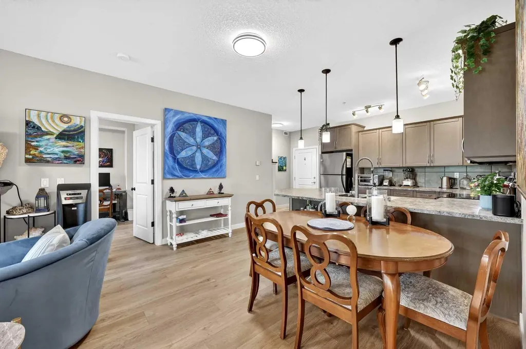 35 Aspenmont Heights SW Calgary AB T3H 0E5