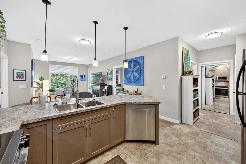 35 Aspenmont Heights SW Calgary AB T3H 0E5
