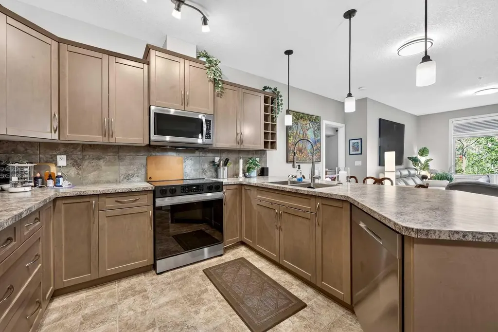 35 Aspenmont Heights SW Calgary AB T3H 0E5