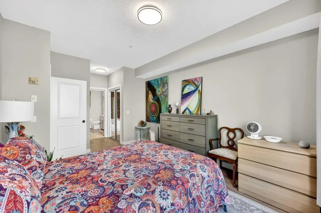 35 Aspenmont Heights SW Calgary AB T3H 0E5