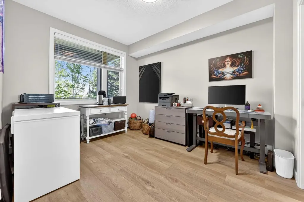 35 Aspenmont Heights SW Calgary AB T3H 0E5