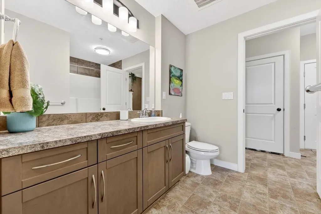 35 Aspenmont Heights SW Calgary AB T3H 0E5