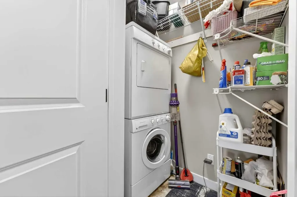 35 Aspenmont Heights SW Calgary AB T3H 0E5