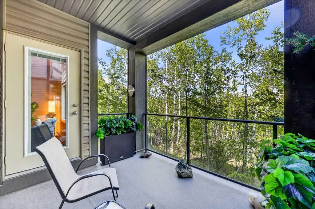 35 Aspenmont Heights SW Calgary AB T3H 0E5
