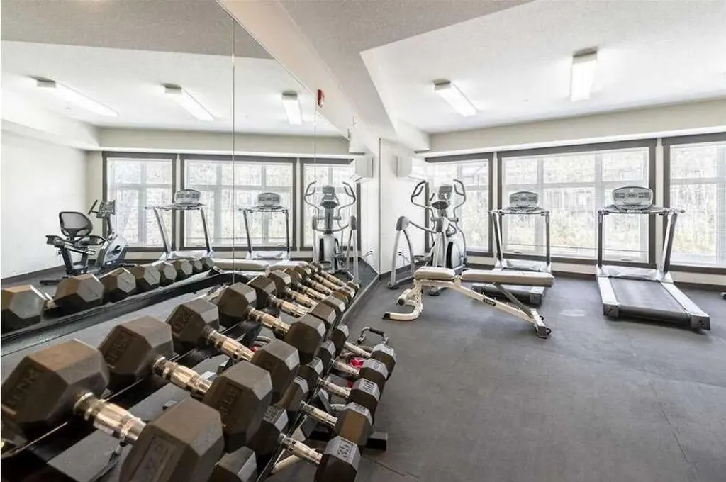 35 Aspenmont Heights SW Calgary AB T3H 0E5