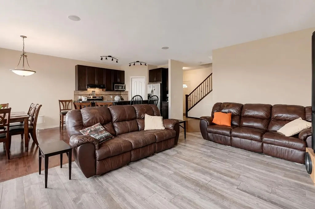 265 Brightonwoods Gardens SE Calgary AB T2Z0T4