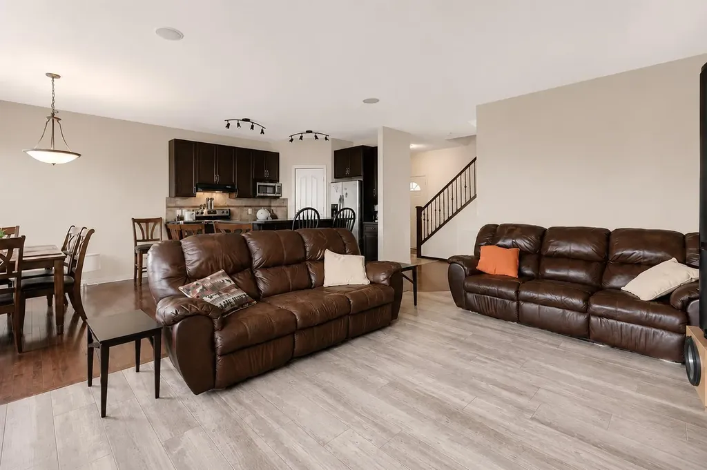 265 Brightonwoods Gardens SE Calgary AB T2Z0T4