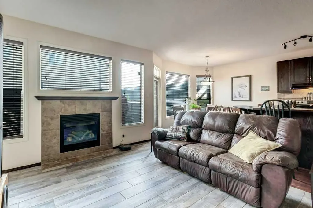 265 Brightonwoods Gardens SE Calgary AB T2Z0T4