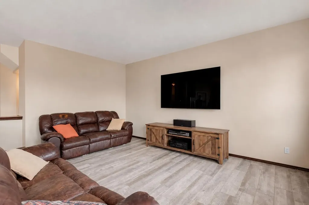 265 Brightonwoods Gardens SE Calgary AB T2Z0T4