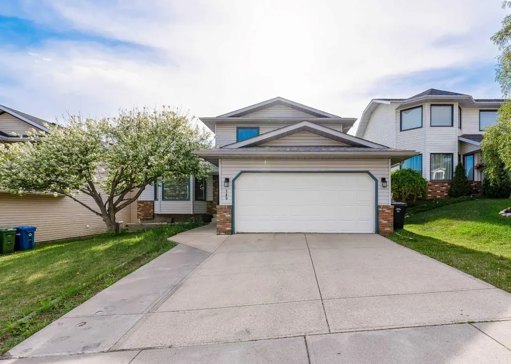 145 Hawkdale Circle NW Calgary AB T3G 2W9