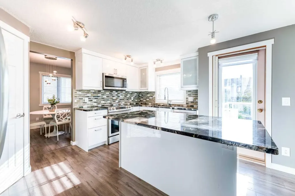 145 Hawkdale Circle NW Calgary AB T3G 2W9