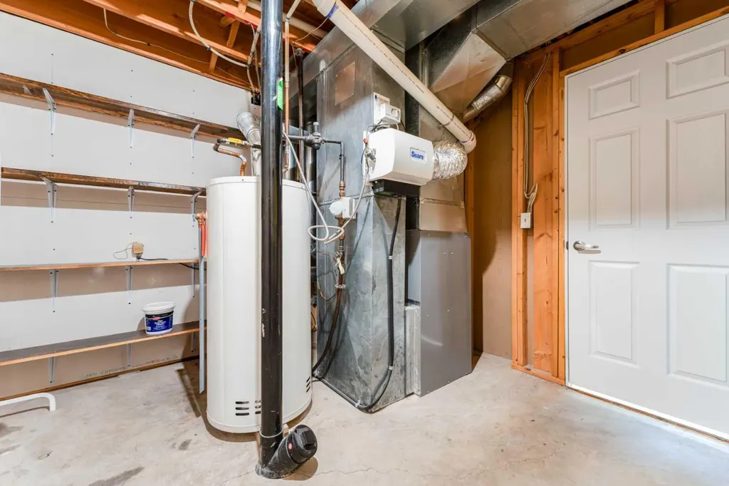 145 Hawkdale Circle NW Calgary AB T3G 2W9