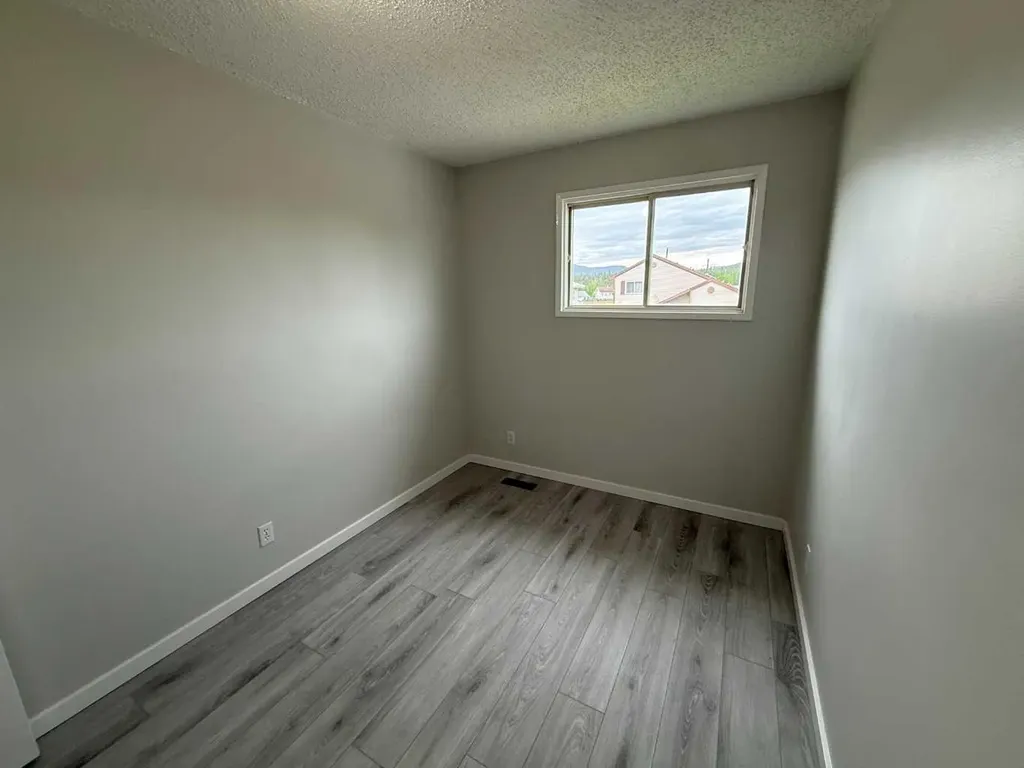 150 Sutherland Avenue Hinton AB T7V1L8