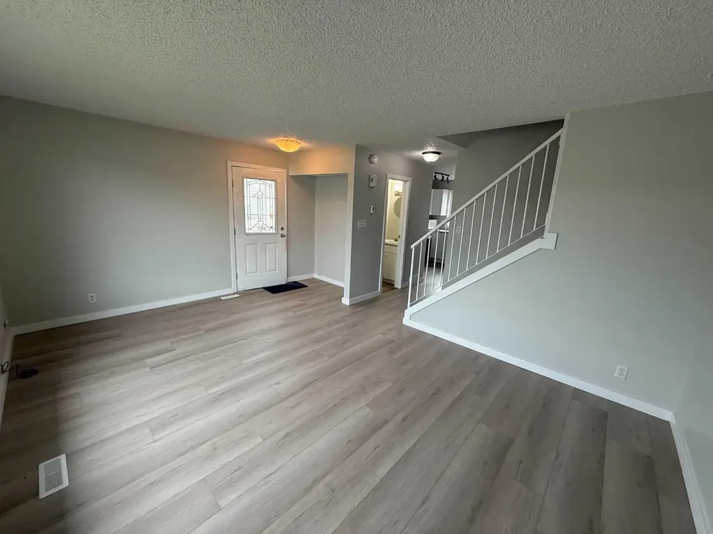 150 Sutherland Avenue Hinton AB T7V1L8