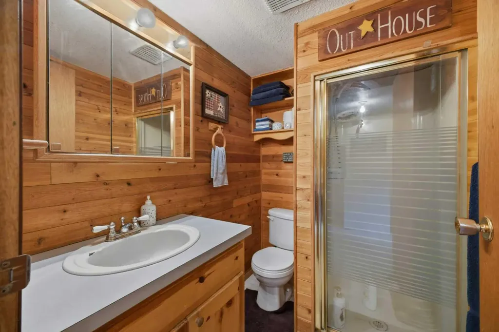 41513 Highway 771 Rural Lacombe County AB T0C 0J0