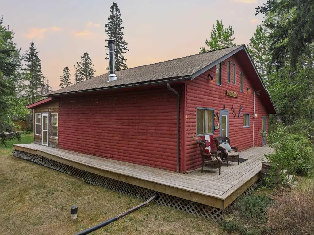 41513 Highway 771 Rural Lacombe County AB T0C 0J0