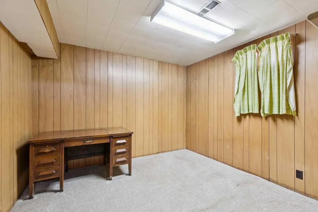 918 38 Street SE Calgary AB T2A 1G2