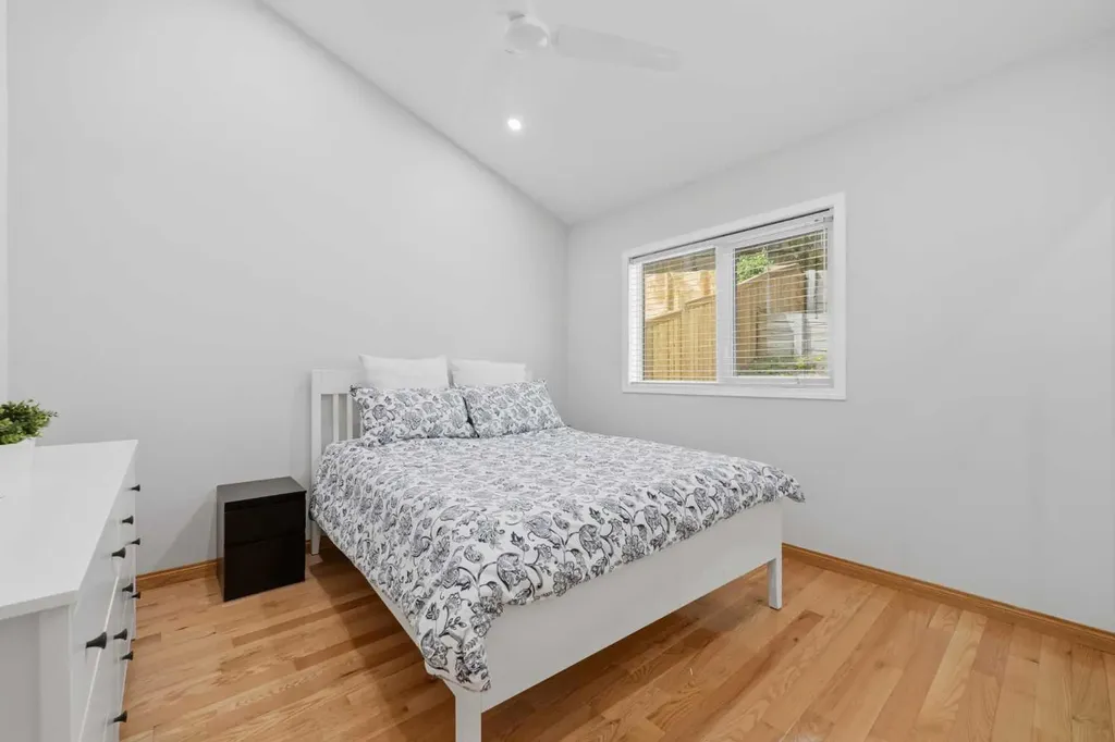 84 Coach Gate Way SW Calgary AB T3H 1Z7