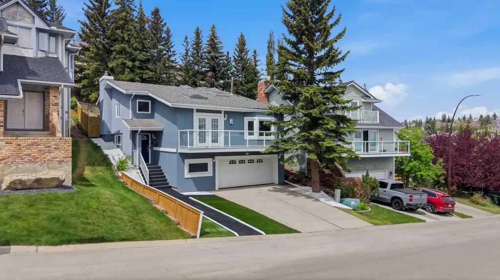 84 Coach Gate Way SW Calgary AB T3H 1Z7