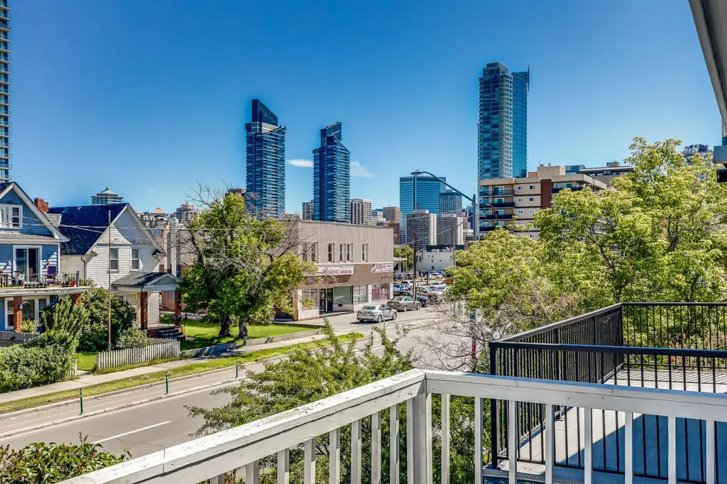 1517 12 Avenue SW Calgary AB T3C 0R1