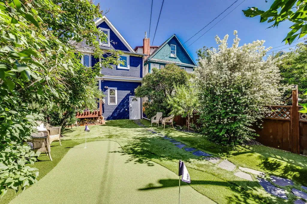 1517 12 Avenue SW Calgary AB T3C 0R1