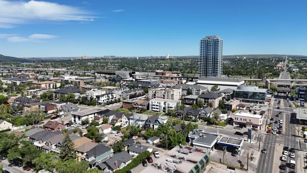 1517 12 Avenue SW Calgary AB T3C 0R1