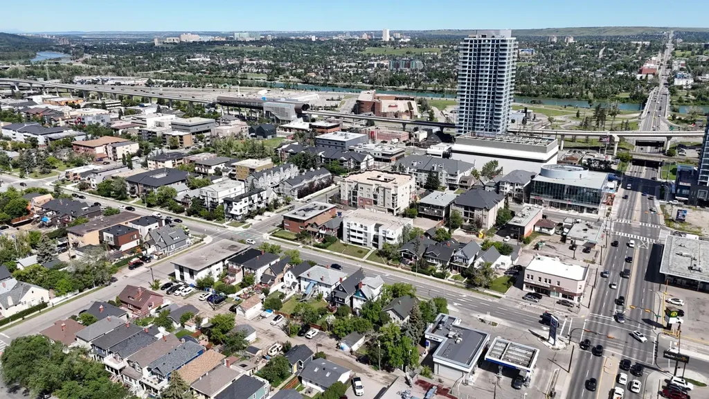 1517 12 Avenue SW Calgary AB T3C 0R1