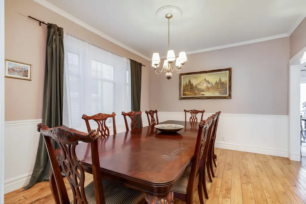 1517 12 Avenue SW Calgary AB T3C 0R1