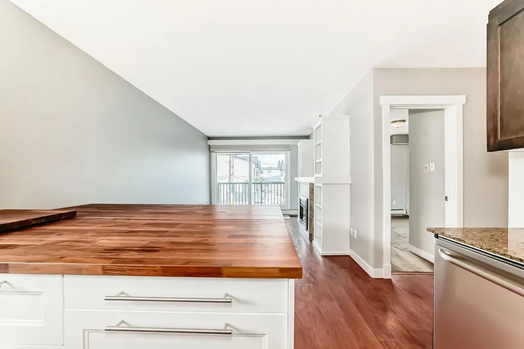 2902 17 Avenue SW Calgary AB T3E 0A9