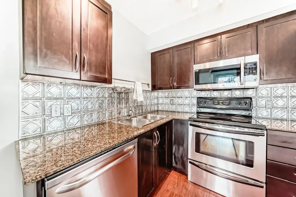 2902 17 Avenue SW Calgary AB T3E 0A9