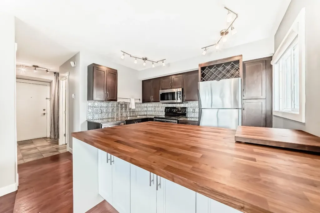 2902 17 Avenue SW Calgary AB T3E 0A9