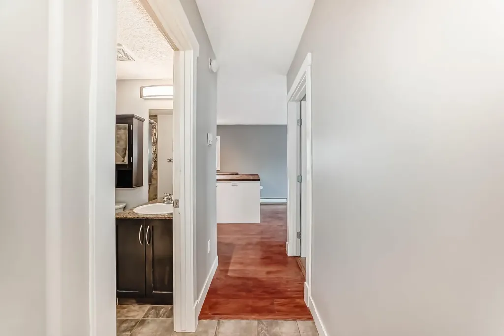2902 17 Avenue SW Calgary AB T3E 0A9