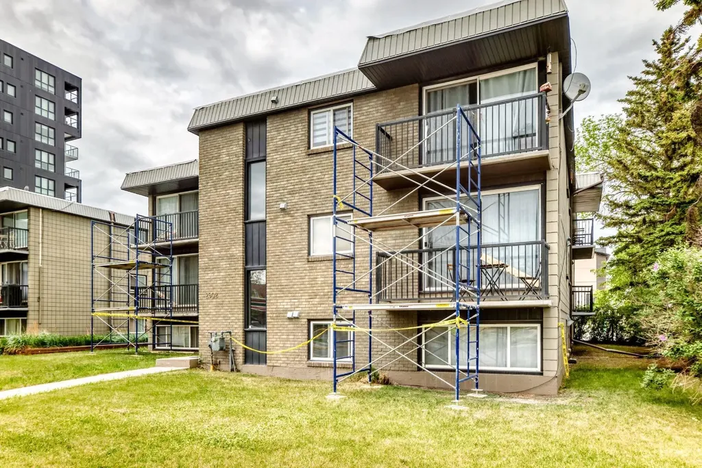 2902 17 Avenue SW Calgary AB T3E 0A9