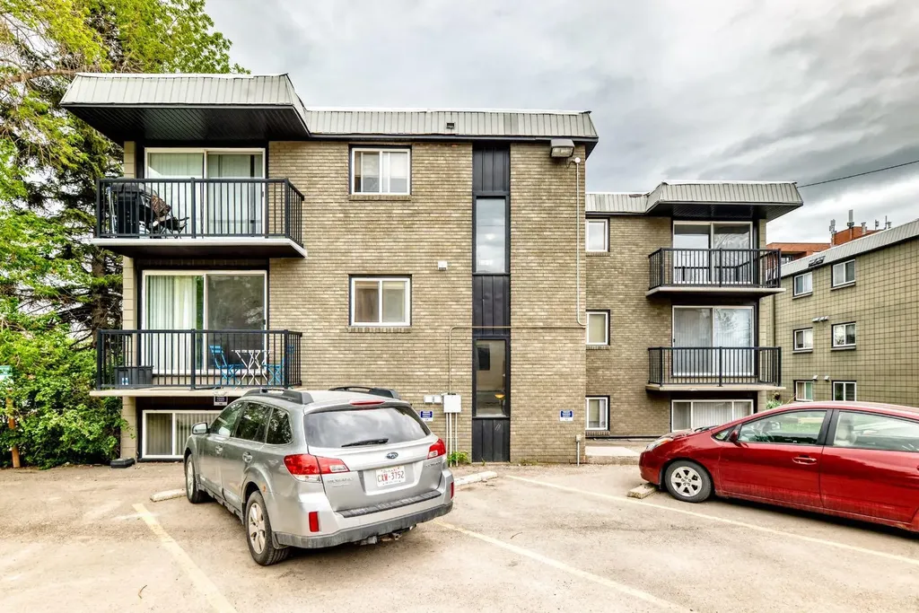 2902 17 Avenue SW Calgary AB T3E 0A9