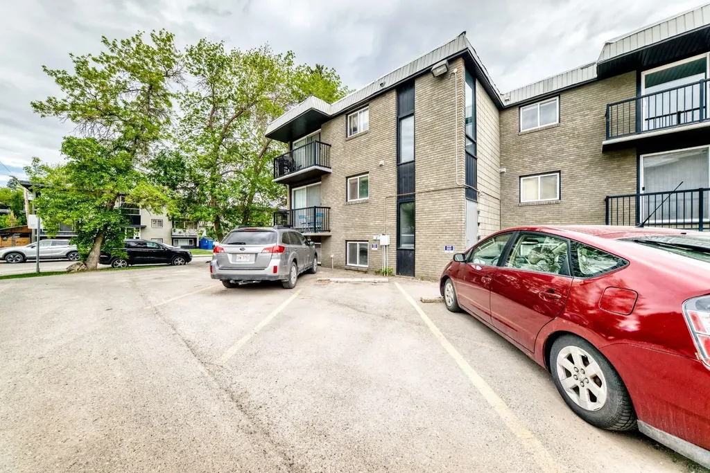 2902 17 Avenue SW Calgary AB T3E 0A9