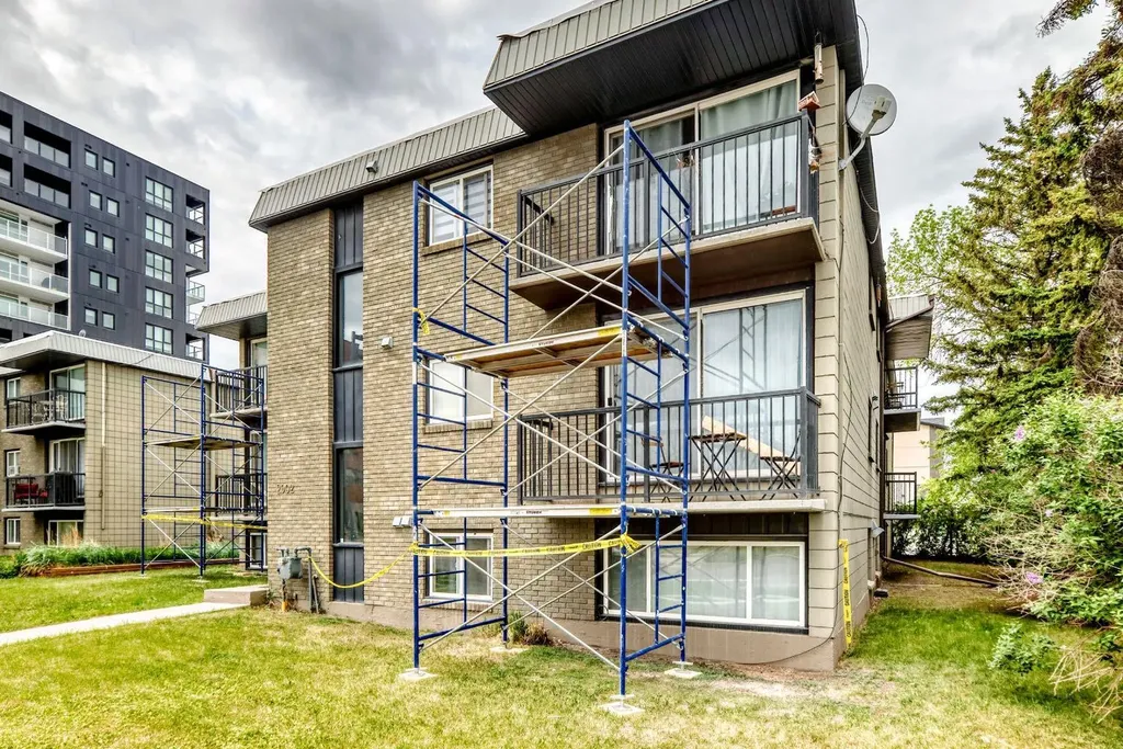 2902 17 Avenue SW Calgary AB T3E 0A9