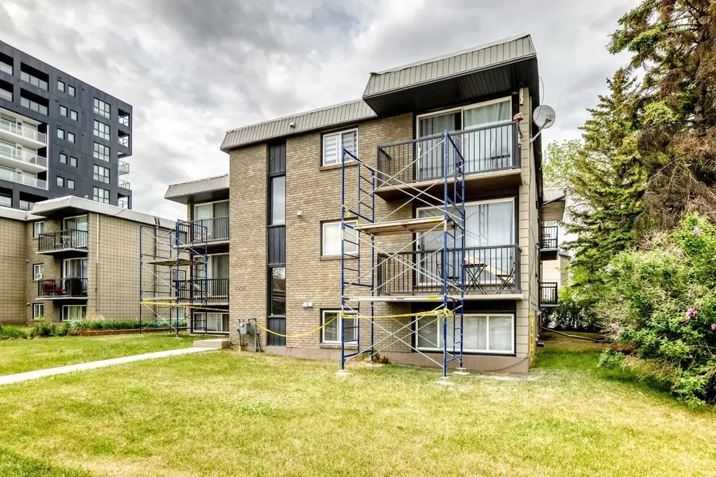 2902 17 Avenue SW Calgary AB T3E 0A9