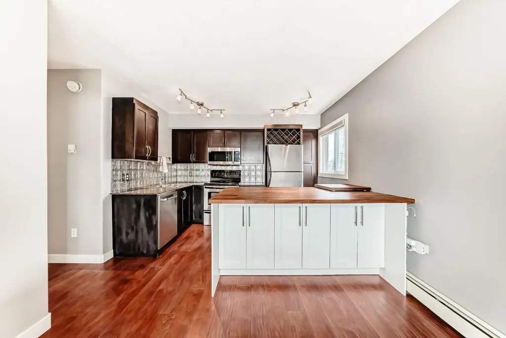 2902 17 Avenue SW Calgary AB T3E 0A9