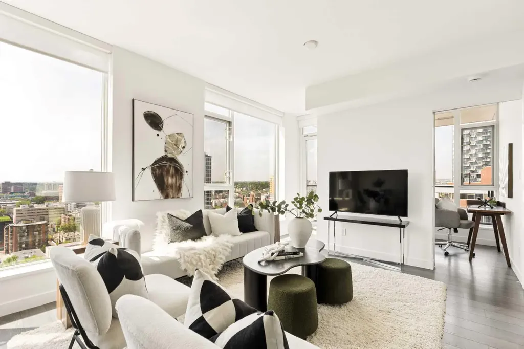 310 12 Avenue SW Calgary AB T2R 1B5