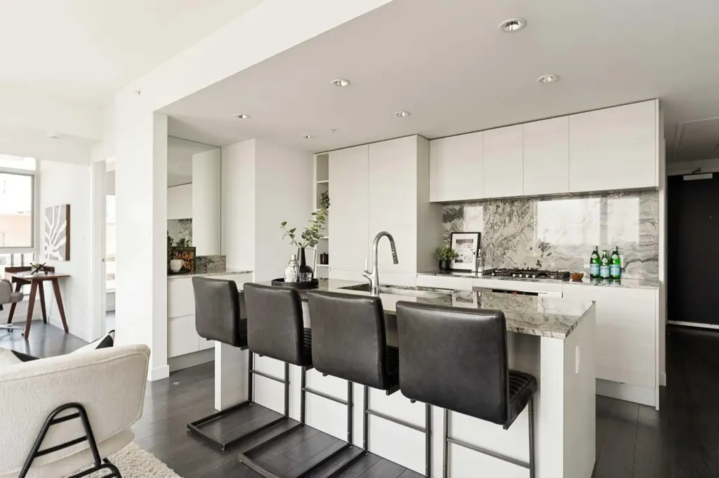 310 12 Avenue SW Calgary AB T2R 1B5