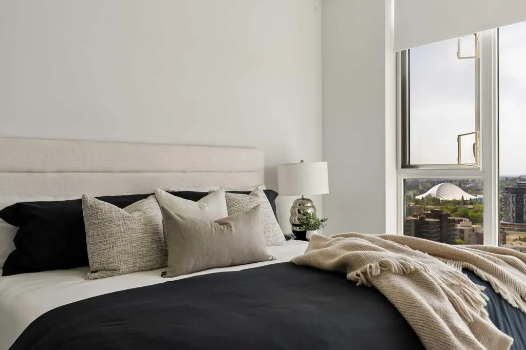 310 12 Avenue SW Calgary AB T2R 1B5