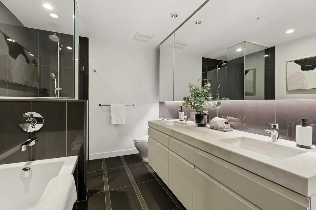 310 12 Avenue SW Calgary AB T2R 1B5