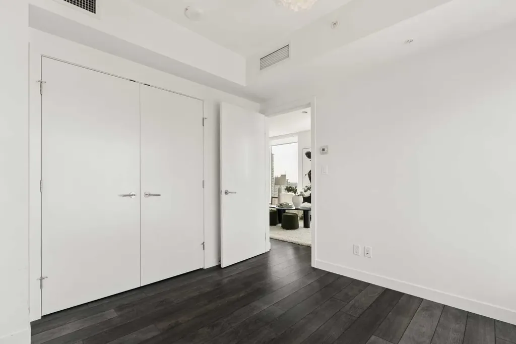 310 12 Avenue SW Calgary AB T2R 1B5
