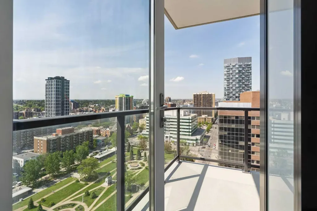 310 12 Avenue SW Calgary AB T2R 1B5