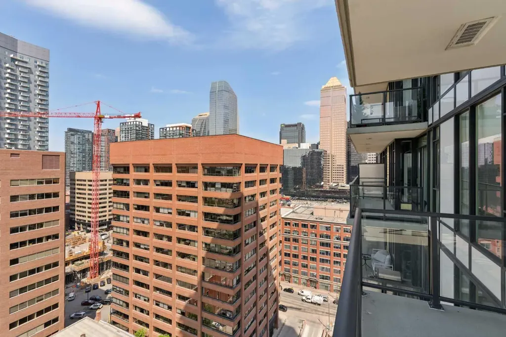 310 12 Avenue SW Calgary AB T2R 1B5