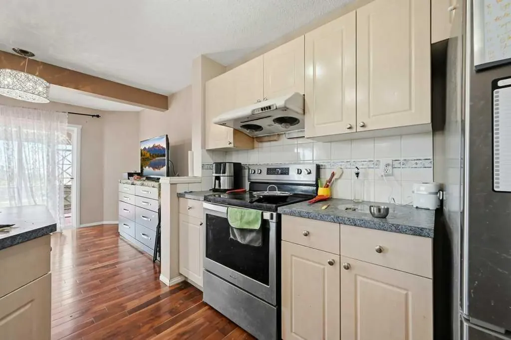 86 Saddlecrest Close NE Calgary AB T3J5B6