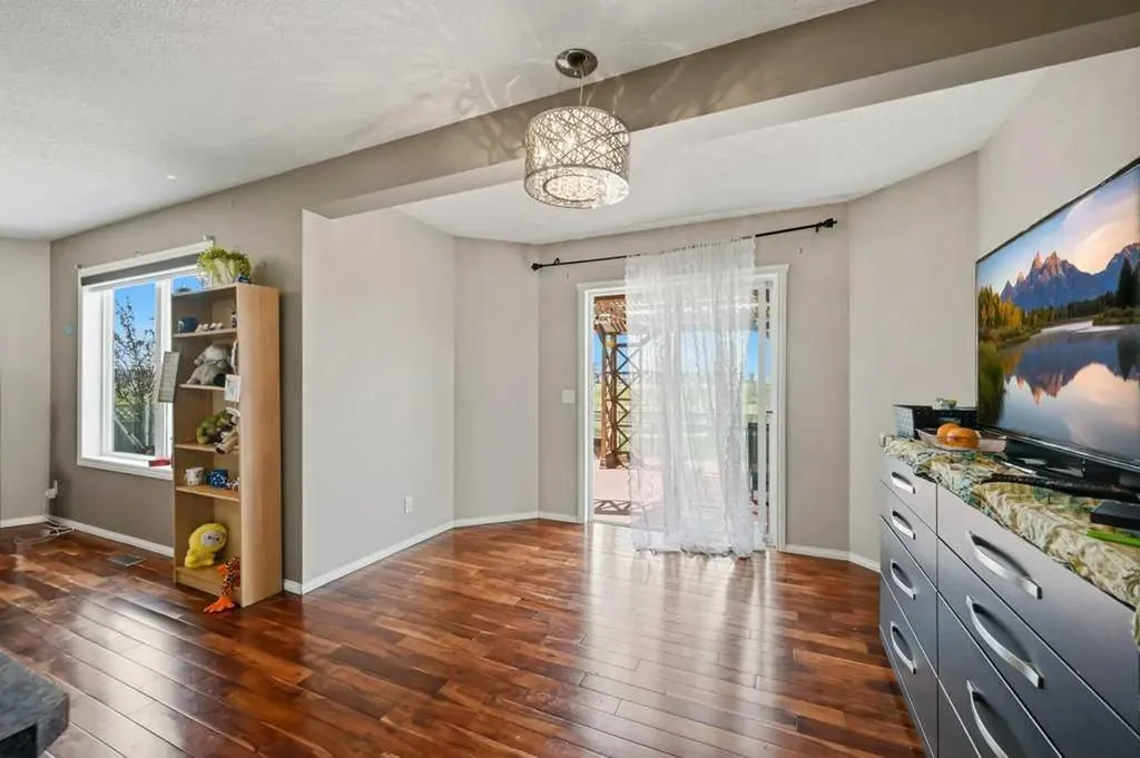86 Saddlecrest Close NE Calgary AB T3J5B6