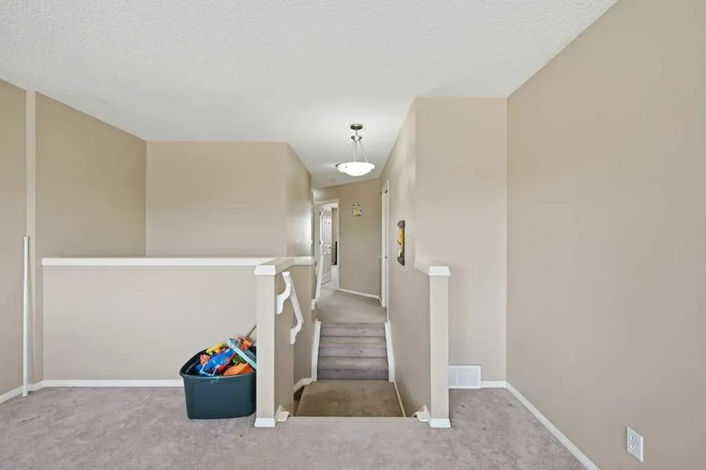 86 Saddlecrest Close NE Calgary AB T3J5B6