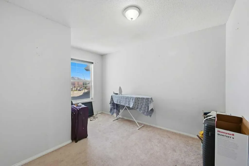 86 Saddlecrest Close NE Calgary AB T3J5B6
